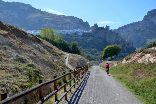 Tip: walk or cycle along the Vías Verdes