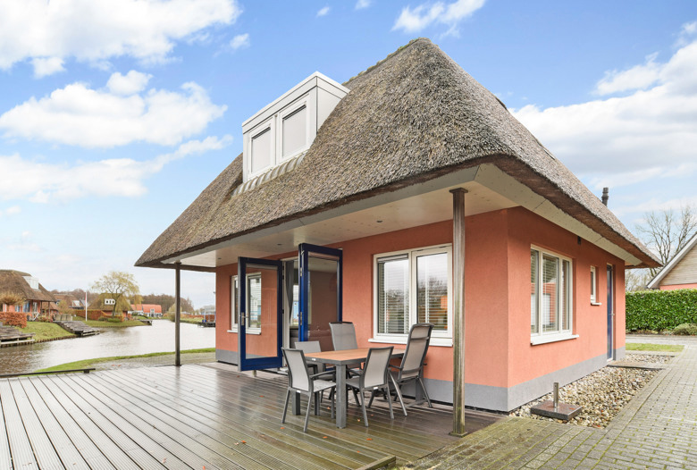 Summio_Waterpark_De_Bloemert_Bungalow_5C_Terras_003.jpg